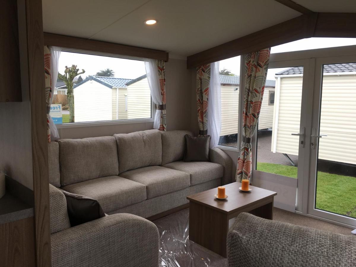 3 Bed Luxury Mobile Hoburne Park Christchurch Holiday home